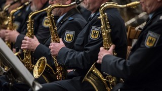 Saxophonspieler eines Orchesters der Bundespolizei