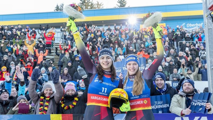 Jessica Degenhardt (links) und Cheyenne Rosenthal rasten zur EM-Goldmedaille