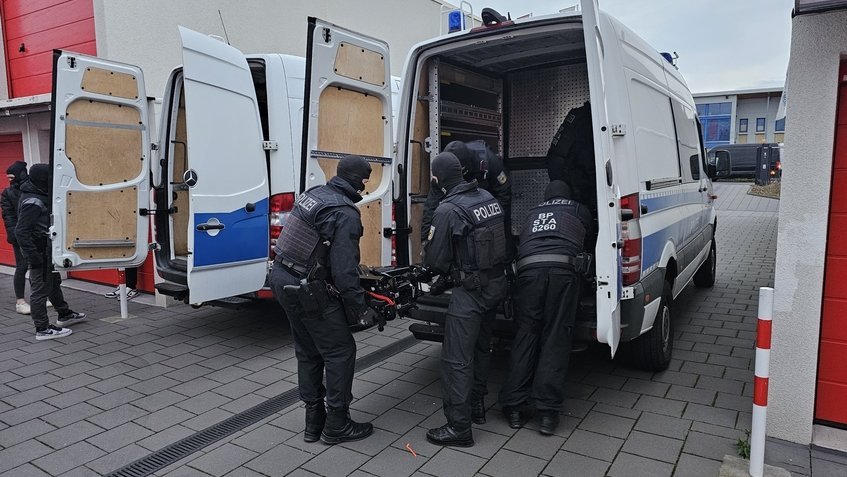 Erneuter bedeutsamer Schlag gegen ein großes international agierendes Schleusernetzwerk