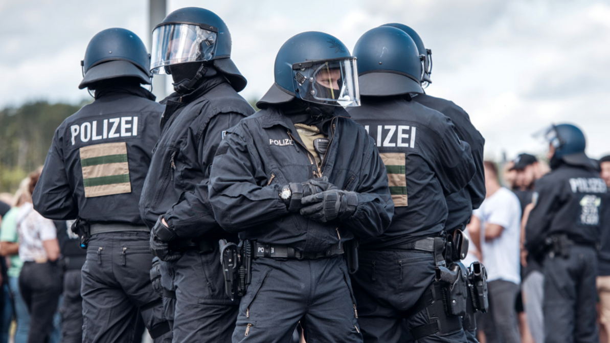 Anreiseüberwachung zur Demonstration