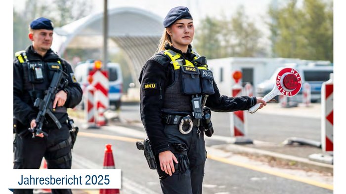 Cover Jahresbericht 2025