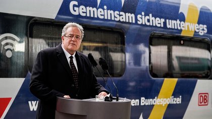 75 Jahre Bundespolizei - Jubiläumsauftakt am Hauptbahnhof Potsdam Kachel Vorschau