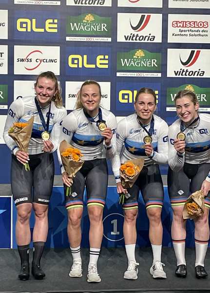 Titelverteidigung im Teamsprint der Frauen: Die Bundespolizistinnen Alessa-Catriona Pröpster und Lea Sophie Friedrich gemeinsam mit Emma Hinze und Pauline Grabosch (von links)“