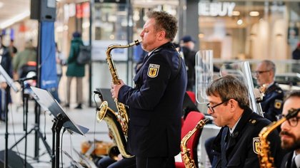 75 Jahre Bundespolizei - Jubiläumsauftakt am Hauptbahnhof Potsdam Kachel Vorschau