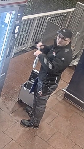 Unbekannte Tatverdächtige Person